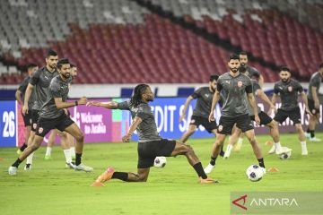 Bahrain Uji Coba Lapangan SUGBK Sebelum Bertanding Melawan Indonesia