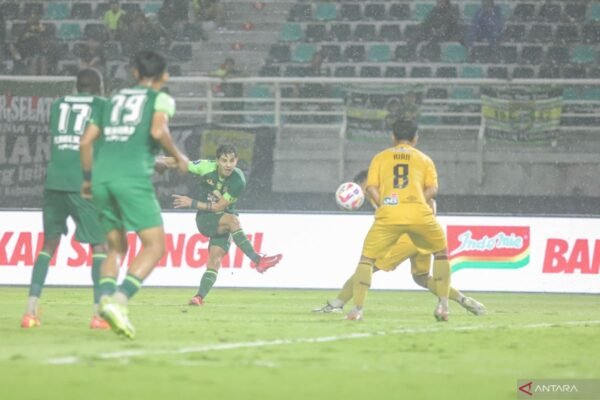 Persebaya Bertekad Menang Tanpa Keberadaan Paul Munster