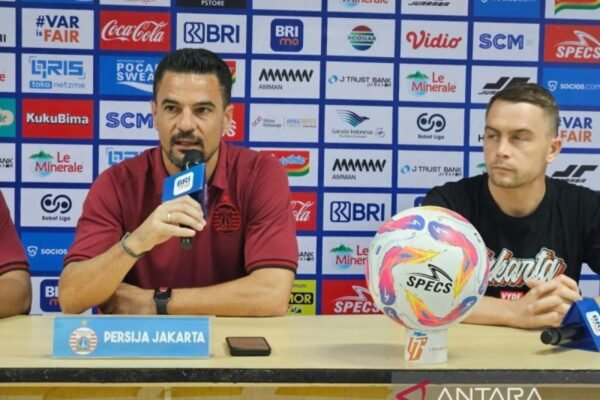 Doni Tri Bersinar Saat Persija Jakarta Jamu Semen Padang
