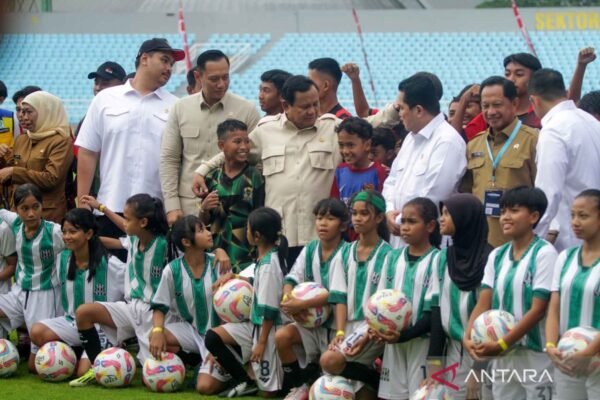 Prabowo Subianto Dinobatkan sebagai Anggota Dewan Kehormatan PSSI