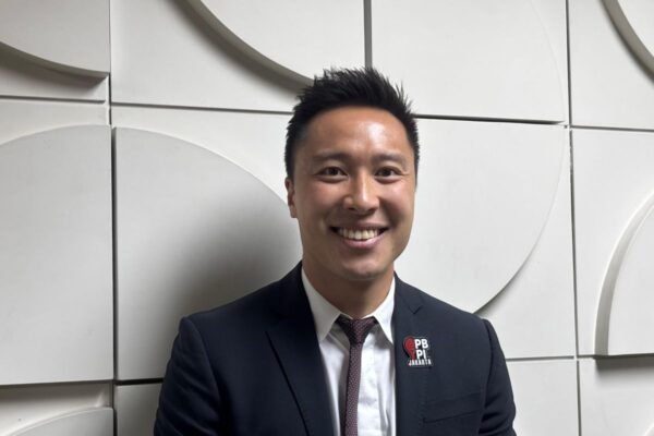 Berikut adalah beberapa alternatif judul yang dapat digunakan untuk artikel tentang hasil pramusim Persik yang melibatkan Arthur:

1. "Arthur Bersinar: Analisis Hasil Pramusim Persik"
2. "Performa Menjanjikan Arthur dalam Pramusim Persik"
3. "Arthur dan Perjalanan Persik di Sesi Pramusim"
4. "Hasil Pramusim Persik: Sorotan pada Penampilan Arthur"
5. "Arthur yang Berani: Evaluasi Hasil Pramusim Persik"
6. "Langkah Awal Persik: Kinerja Arthur di Pramusim"
7. "Arthur dan Tim: Hasil Pramusim yang Patut Dicatat untuk Persik"
8. "Menemukan Ritme: Arthur dan Hasil Pramusim Persik" 

Semoga judul-judul tersebut bermanfaat!