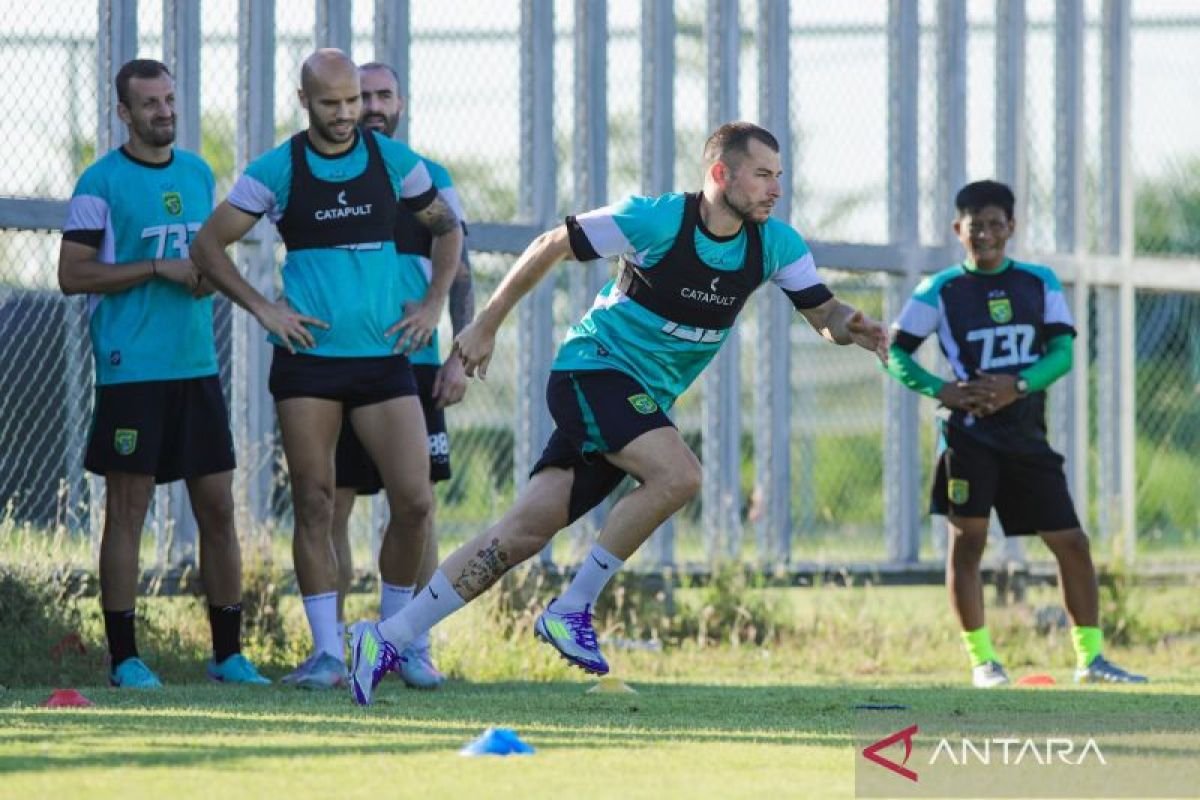 Eduardo Perez Tidak Khawatir: Mihailo Perovic Akan Segera Menyusul