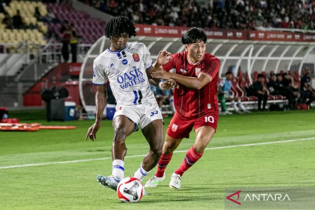 Berikut adalah beberapa alternatif judul untuk "Peter Akui Strategi Persis Tidak Berjalan Ketika Takluk dari Persijap":

1. "Peter Mengakui Strategi Persis Gagal Saat Kalah dari Persijap"
2. "Peter: Tak Ada Rencana yang Berfungsi Saat Kalah dari Persijap"
3. "Kekalahan Persis dari Persijap: Peter Mengakui Kesalahan Strategi"
4. "Strategi Persis Tidak Efektif, Peter Akui Kelemahan Saat Melawan Persijap"
5. "Setelah Kalah dari Persijap, Peter Mengakui Strategi Persis Tidak Optimal"

Apakah ada pilihan tertentu yang Anda sukai, atau apakah Anda ingin lebih banyak alternatif?